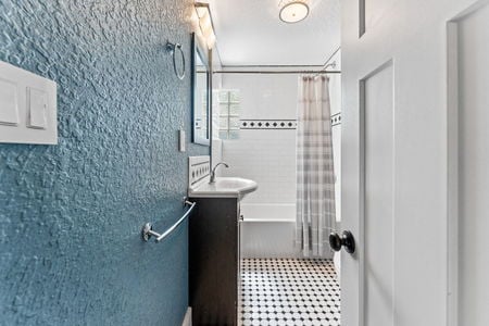 17-web-or-mls-600 Vassar St-17