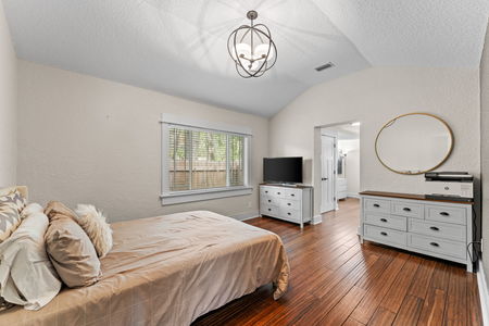 19-web-or-mls-600 Vassar St-19