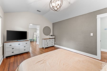 20-web-or-mls-600 Vassar St-20