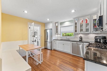 24-web-or-mls-600 Vassar St-24