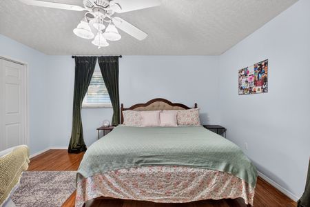 38_4536_Simmons_Rd_Orlando_FL_32812_USA-Bedroom-IMG_0489_90_91