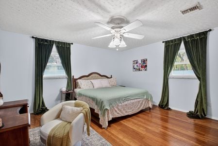 41_4536_Simmons_Rd_Orlando_FL_32812_USA-Bedroom-IMG_0486_7_8