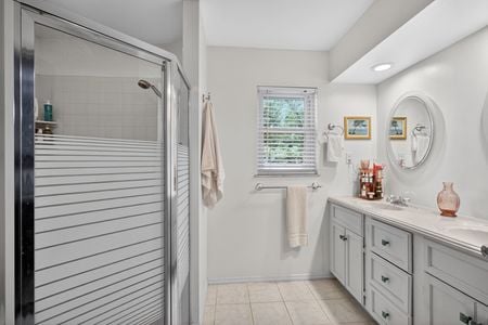 46_4536_Simmons_Rd_Orlando_FL_32812_USA-Bathroom-IMG_0498_499_500