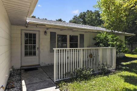 01_2651_Sample_St-Exterior-0018
