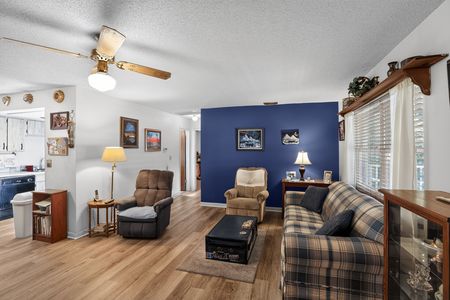 07_2651_Sample_St-Living_room-0024