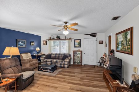 08_2651_Sample_St-Living_room-0030