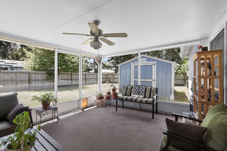 10_2651_Sample_St-Living_room-0099