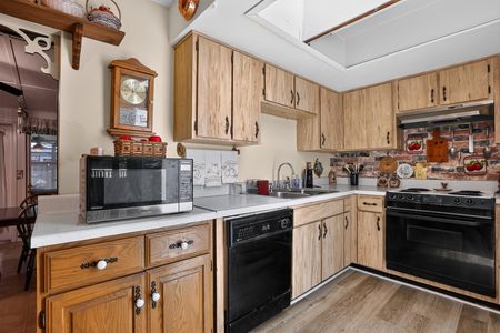 14_2651_Sample_St-Kitchen-0045