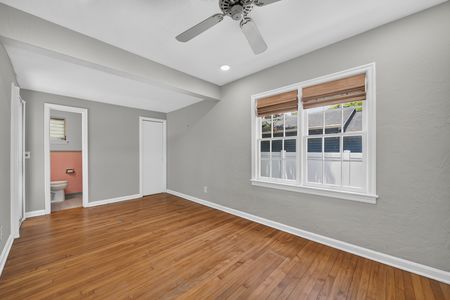 19_2732_Newark_Way-Bedroom-0457