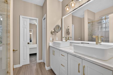 24_804_Rosemist_Ct-Bathroom-0084