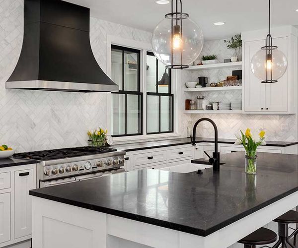 Experienced realtor assisting clients in Nottingham, MD near me.