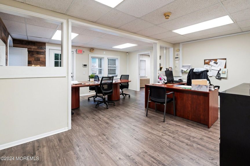 20240702021158005894000000-o