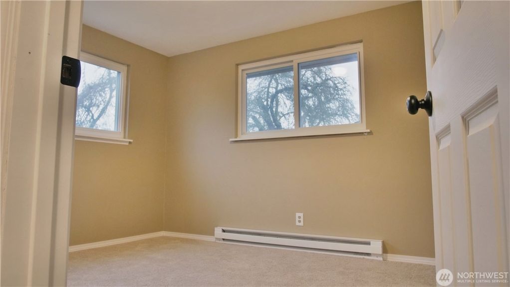 07F77232-6DA2-40C9-B1F9-B088A13107DE