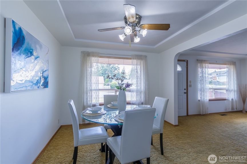 10196563-9402-40E7-B9D3-F3D208EE4624