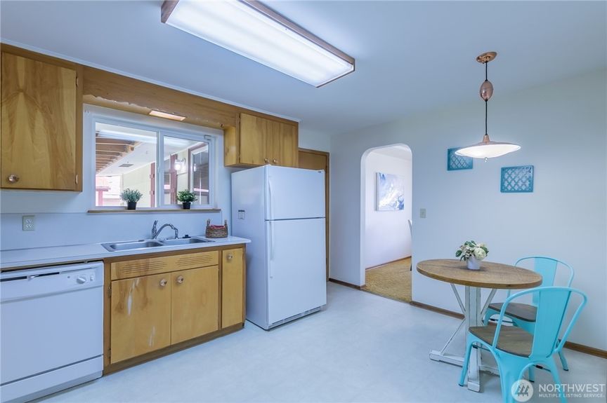 6720BF3B-5C17-4853-9F1E-E1F2BB9F3704