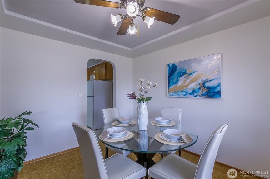 7E0414A9-53CF-4A72-8926-D016B996F208