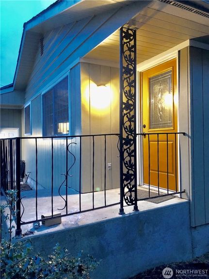 8637DA60-9417-468A-90EE-0E2680E4C3EB