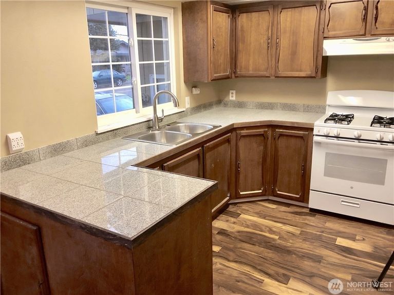 9CB5CEFC-9475-4ED7-9D98-30A71206CA25