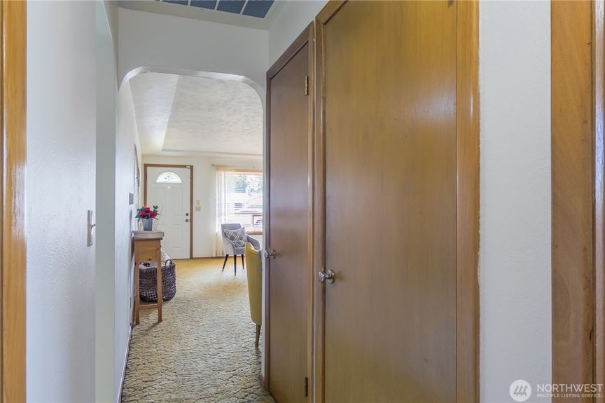 9D922CB0-4375-4E48-A025-7318D16F0DE2