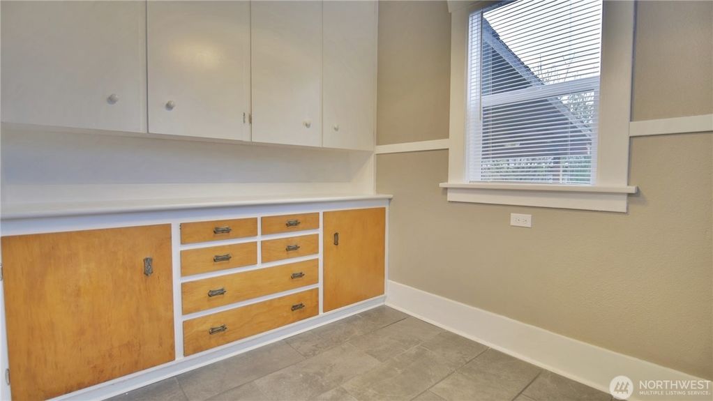 9F483B99-C5D9-4552-B743-B567341FD352