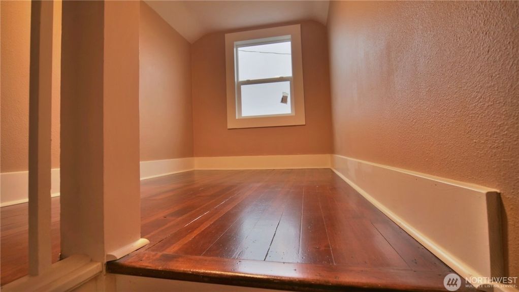 AE7C8EF7-3ECB-41C0-884F-BE089C13C971