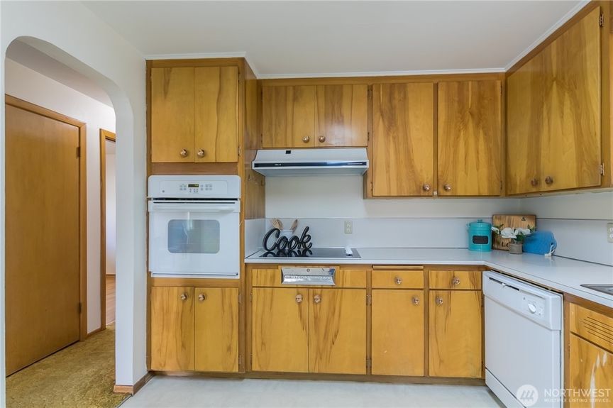 C1FC13E0-BBE2-4A96-9FFA-BC5AFC71F957