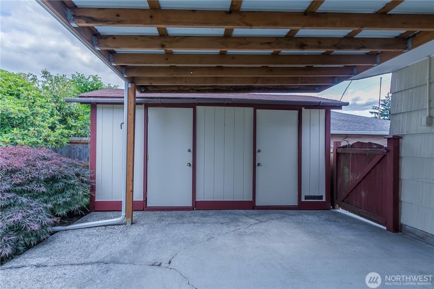 EB9C26CE-1C40-4290-939D-C9326B2148B4