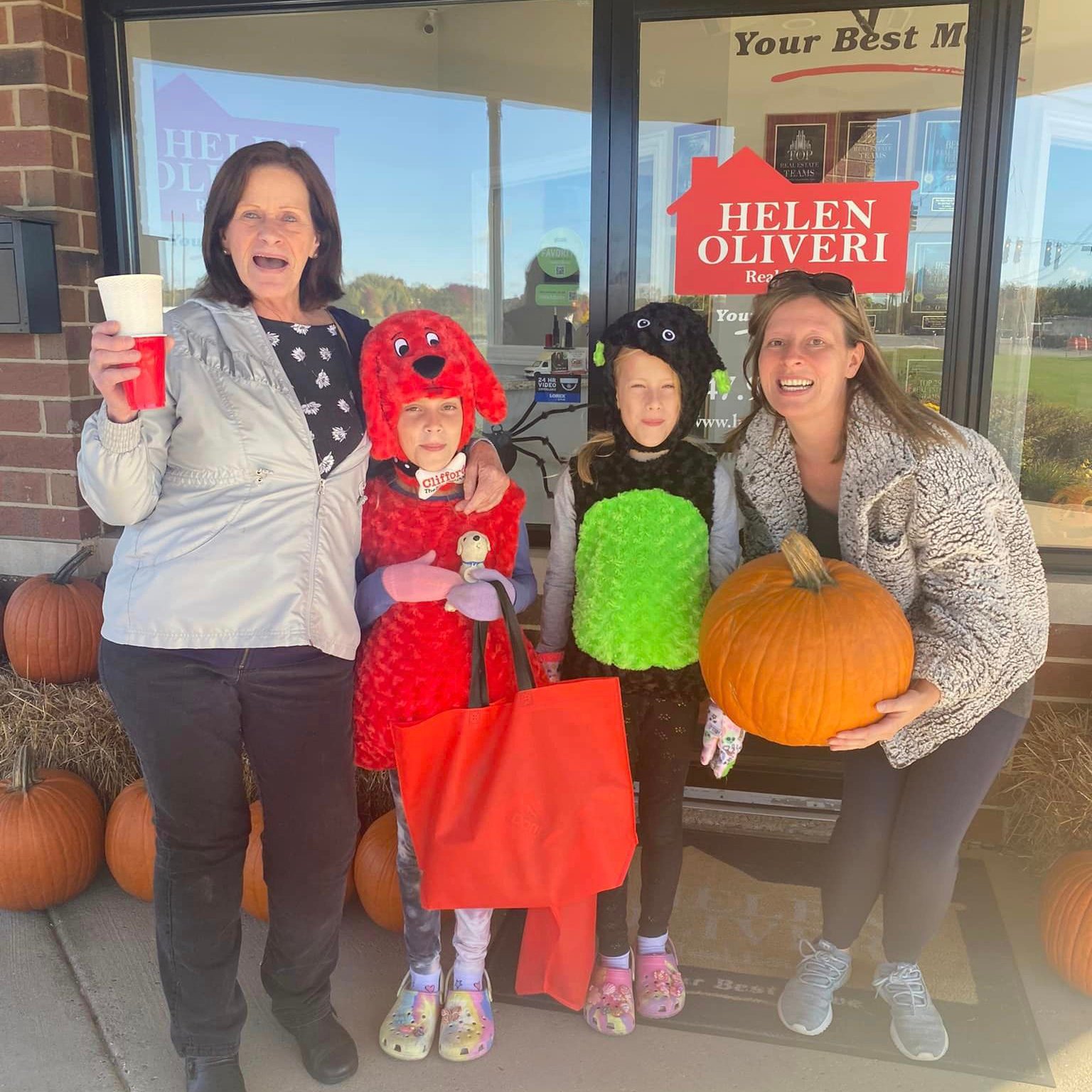 309458678_10228099886390775_1117044546764701340_n