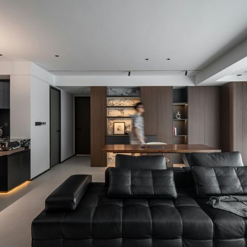 How Do Appraisal Values Impact the Final Sale Price in Round Lake?