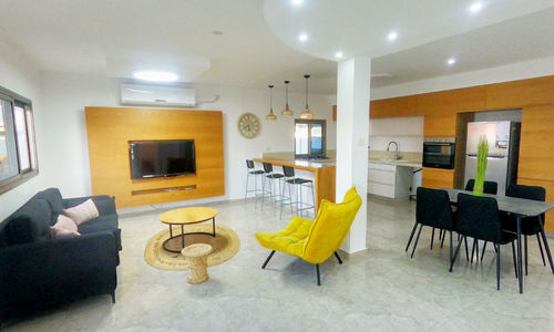 Selling a Luxury Home in Bannockburn IL