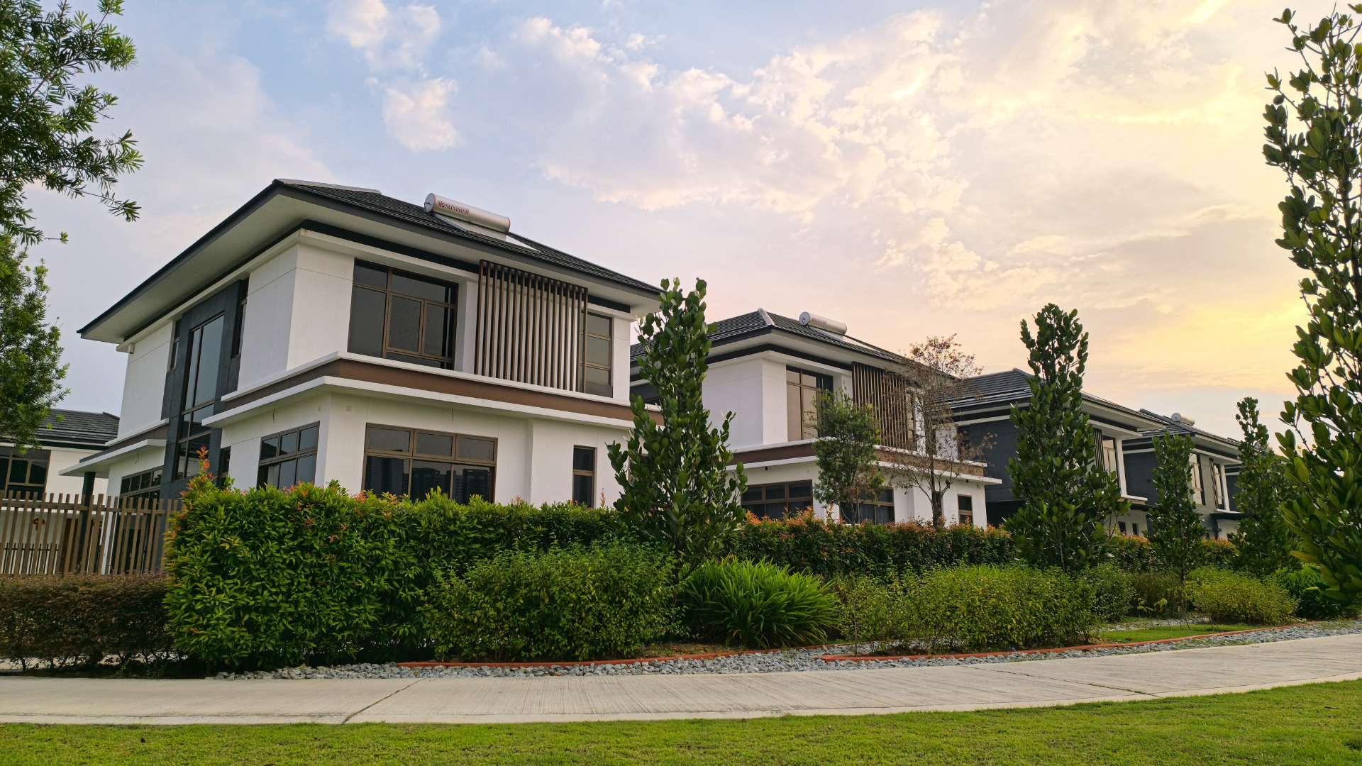 Second & Vacation Luxury Homes in Lake Zurich