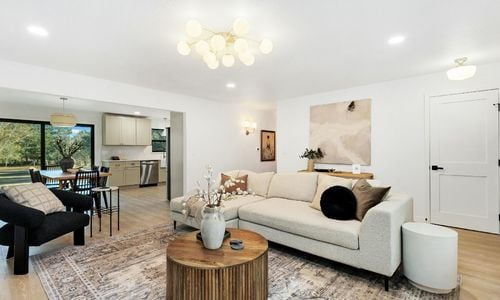 Barrington vs South Barrington IL: What Bu…