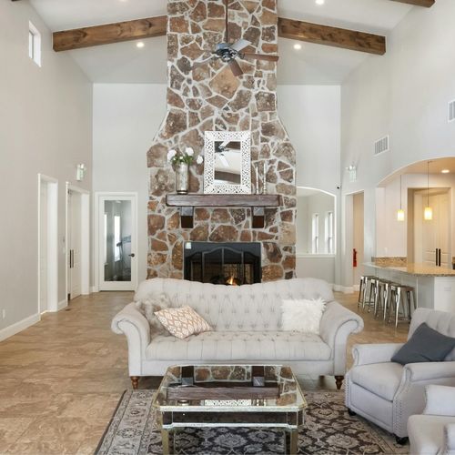 How Do I Choose the Right Agent to Sell My Home in Round Lake?