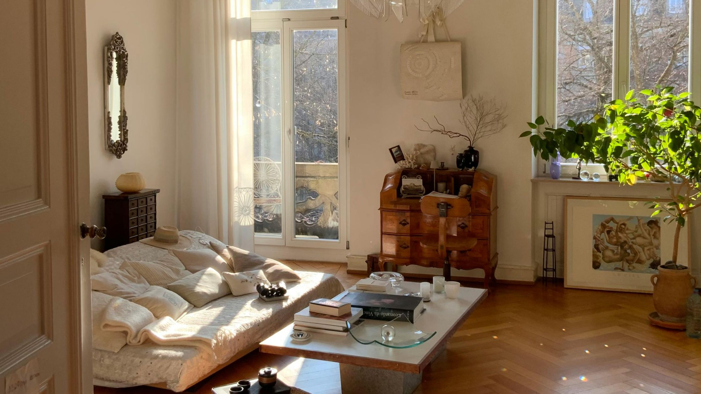 Curating an Art Collection: How to Showcase Your &hellip;