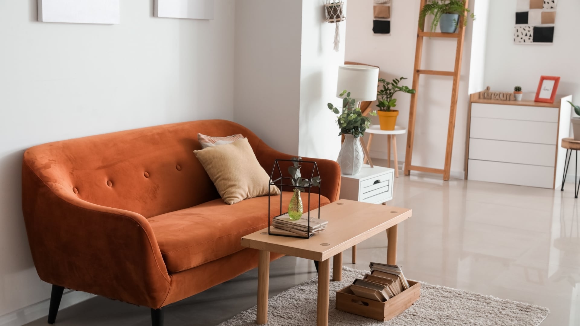 Custom vs Production Homes in Hawthorn Woods: What &hellip;