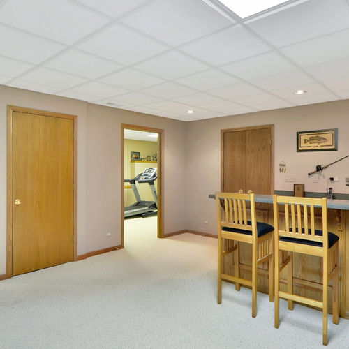 Best Luxury Neighborhoods in Hawthorn Woods for Buyers