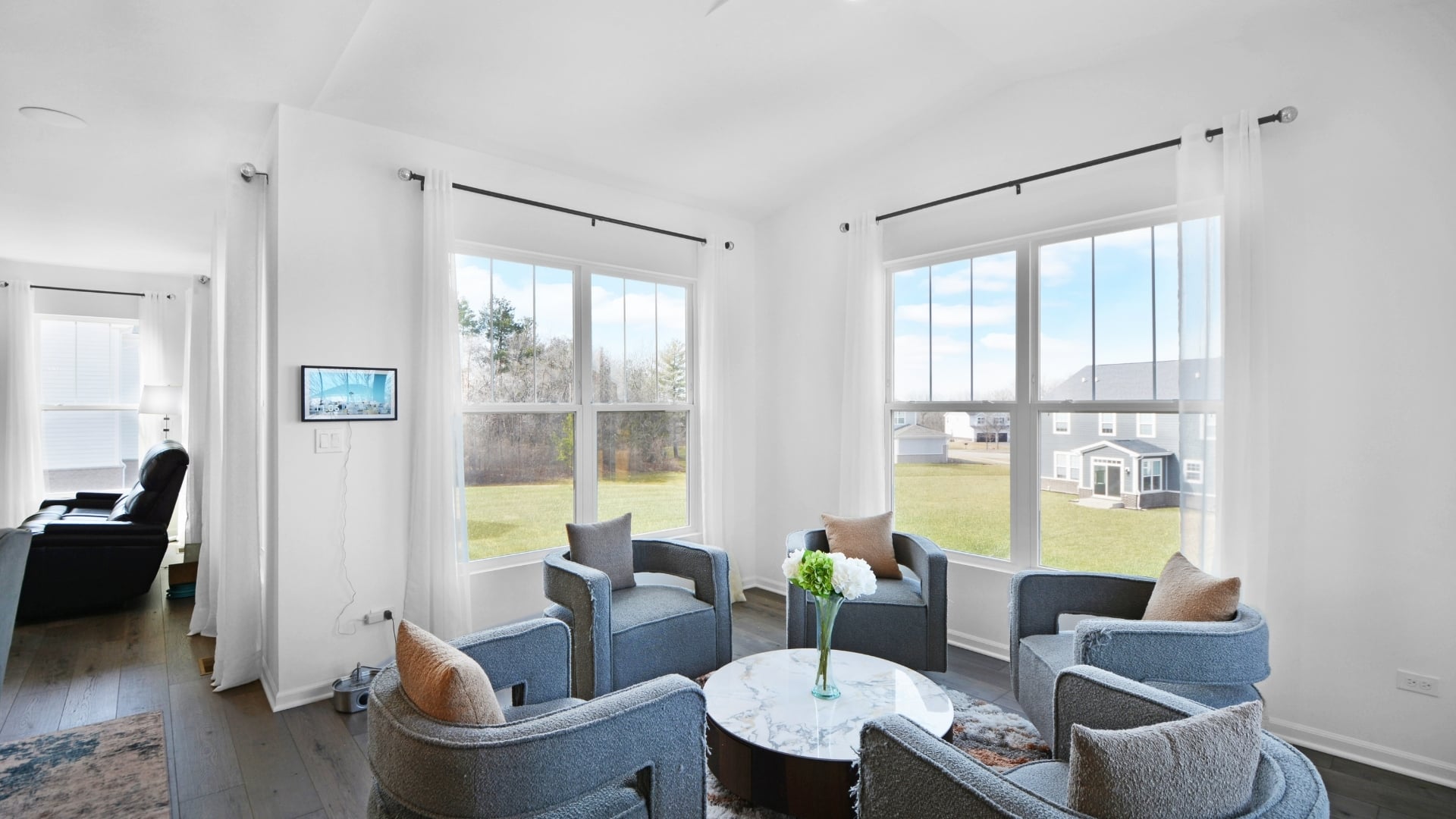 Top Private and Estate-Style Communities in Hawthorn Woods