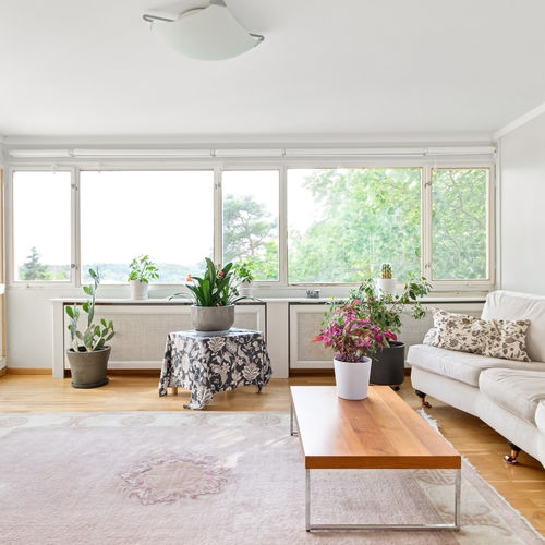 Whispering Pines Lake Zurich: What Buyers Should Expect