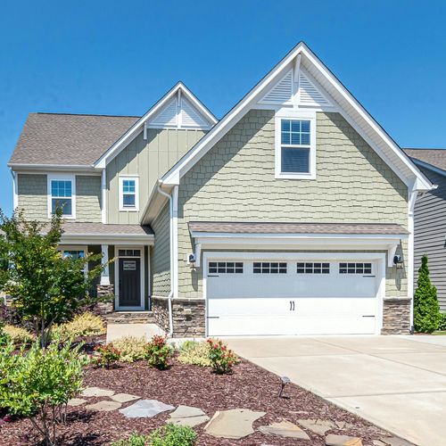 Moving to the Chicago Suburbs? Here Are the Best Places to Live in 2025