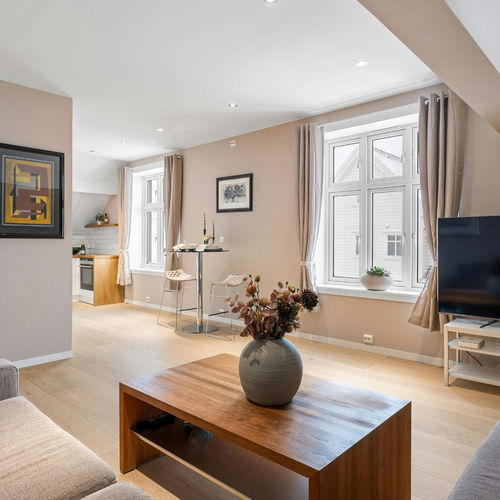 Selling in Wynstone Barrington: Luxury Marketing Strategies That Work