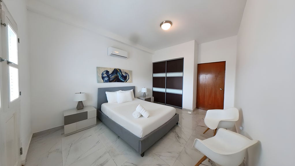 c19198de-e0de-47fd-a87d-8b1a763926bc