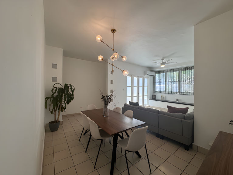 60704596-d4a2-4bfe-bf22-51868e3c2e19