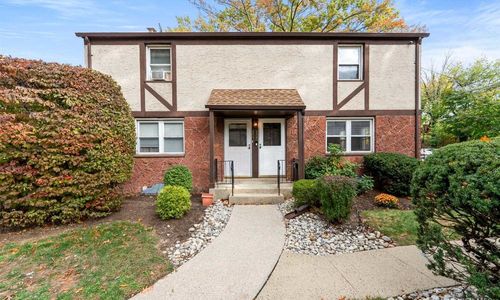 The Comeback of Smaller Homes: Why “Less” Is Becoming “More”