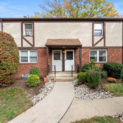 The Comeback of Smaller Homes: Why “Less” Is Becoming “More”