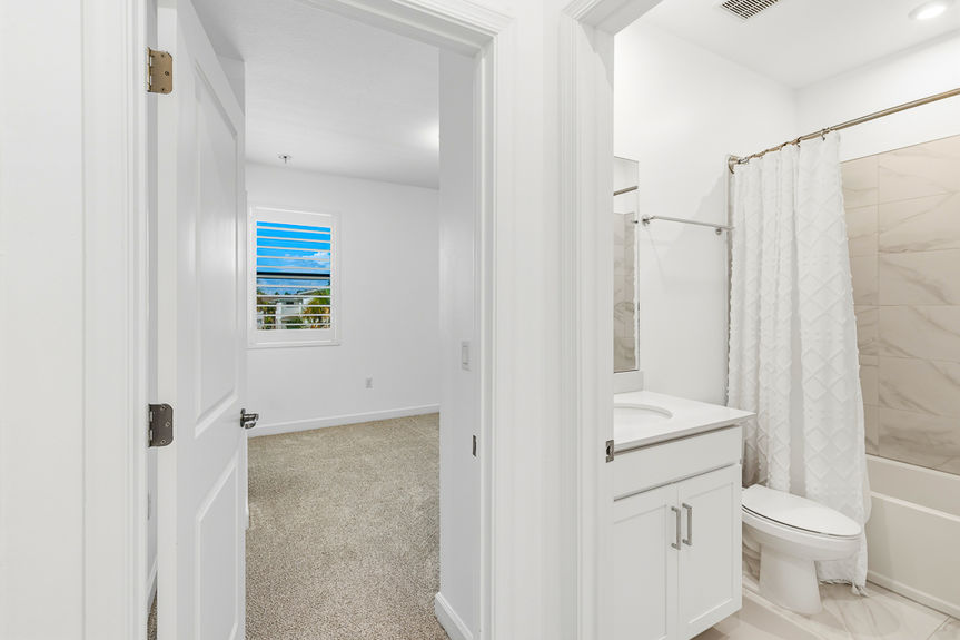 14131 SW Thorens Drive-40
