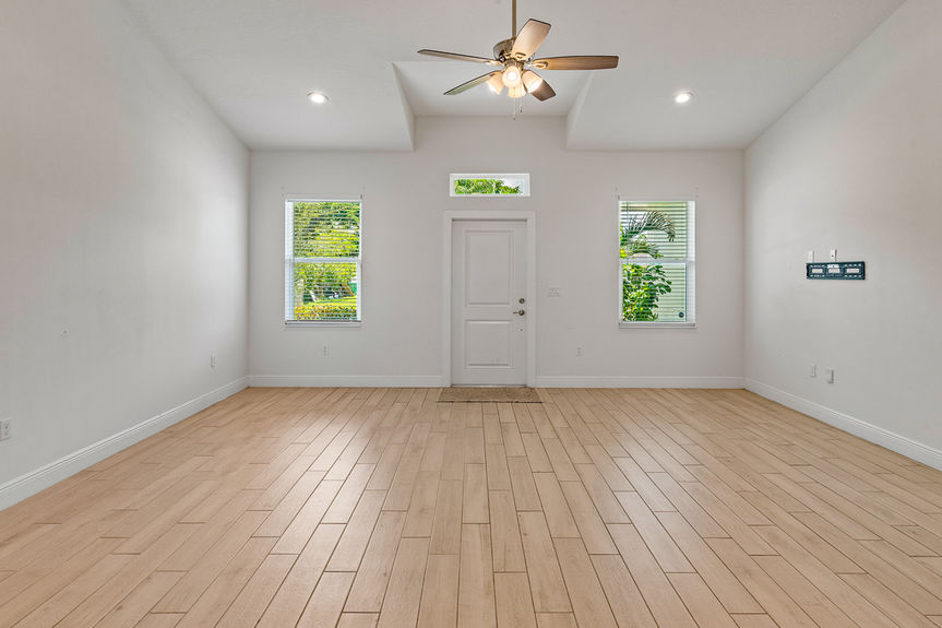 275 SW Elderberyy Drive-10