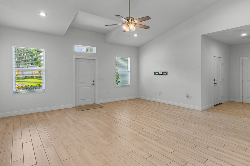 275 SW Elderberyy Drive-11