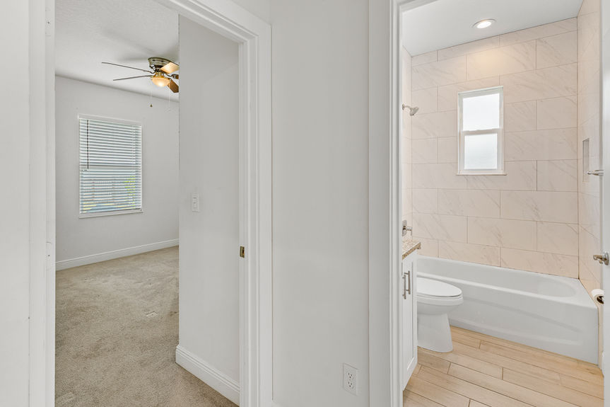 275 SW Elderberyy Drive-19