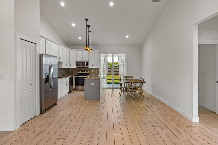 275 SW Elderberyy Drive-7