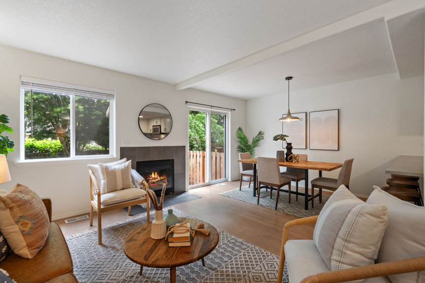 DSC01294 $Living Dining – Large $ shot